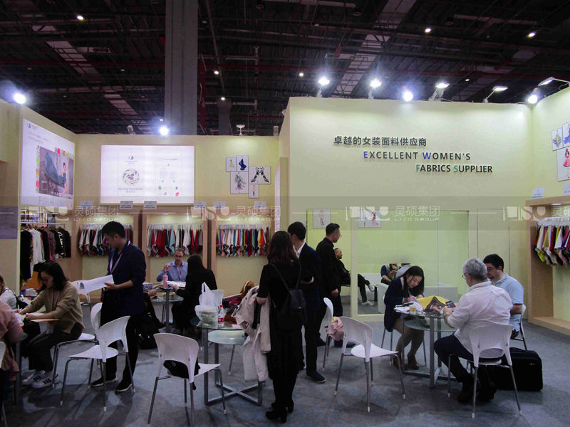 鴻科-服裝展臺設計搭建案例