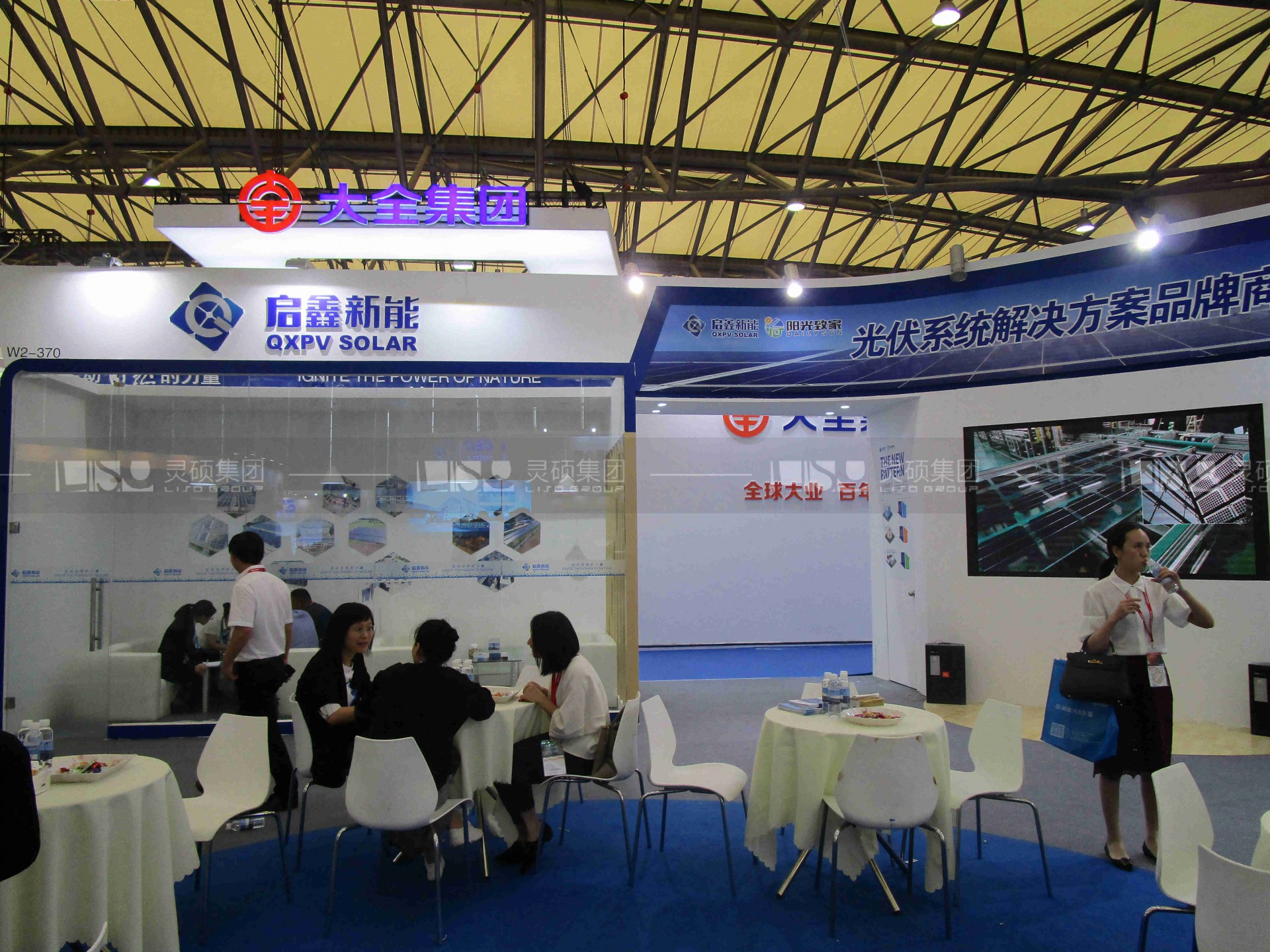 啟鑫-光伏展臺設計搭建案例