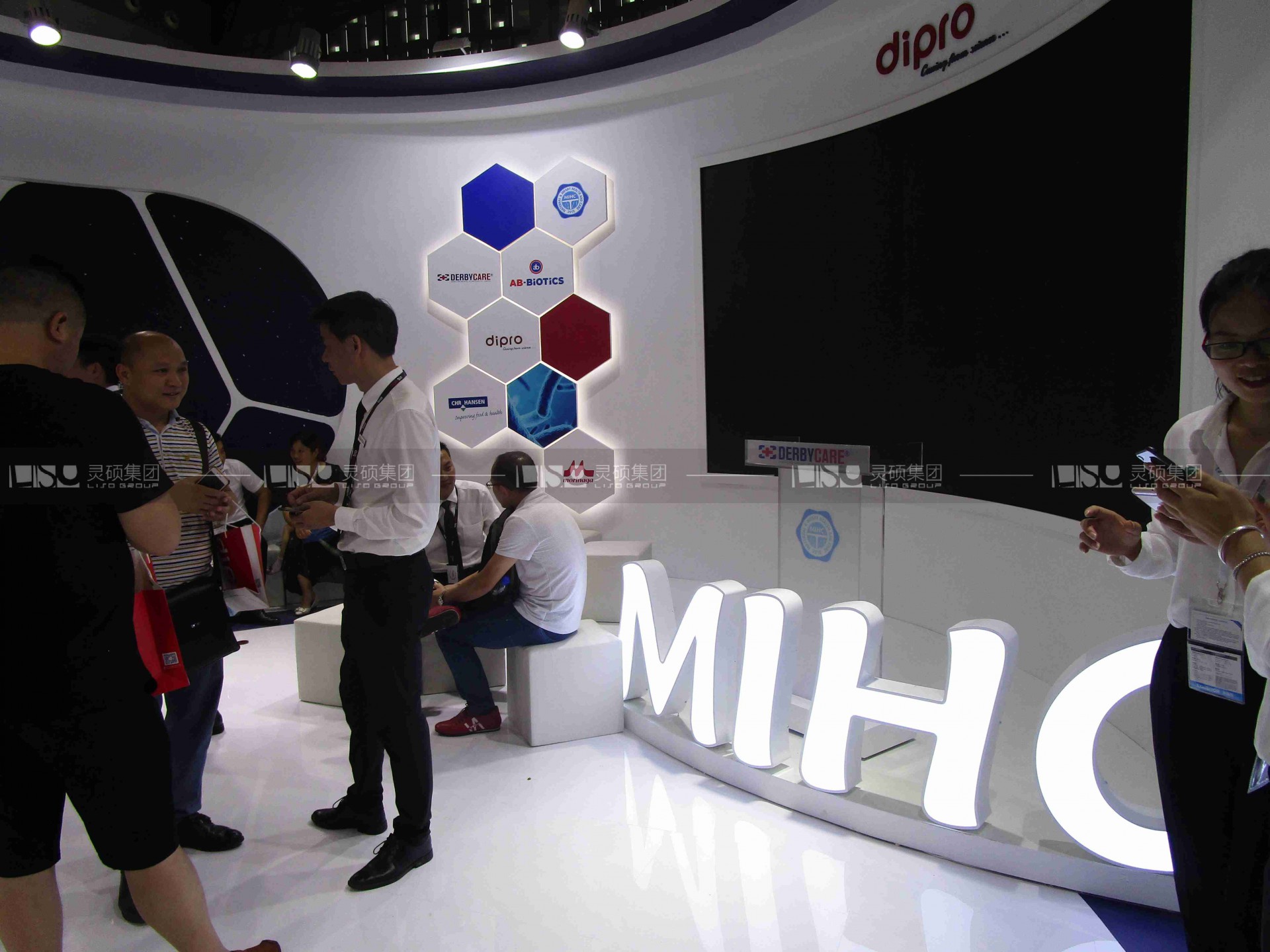 德貝康愛- CBME孕嬰童展展臺(tái)設(shè)計(jì)案例