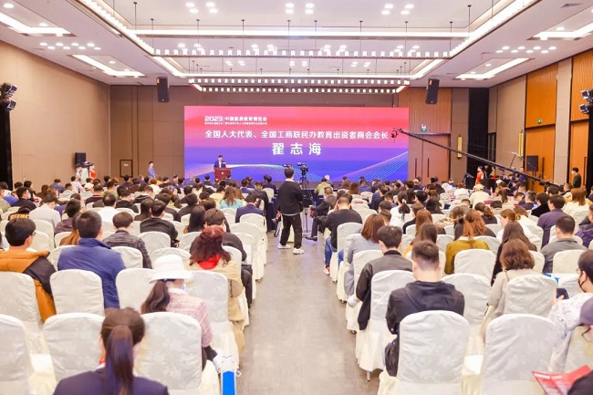 開展第一天！CCE素博會(huì)盛裝啟幕，萬人齊聚南京國(guó)展中心