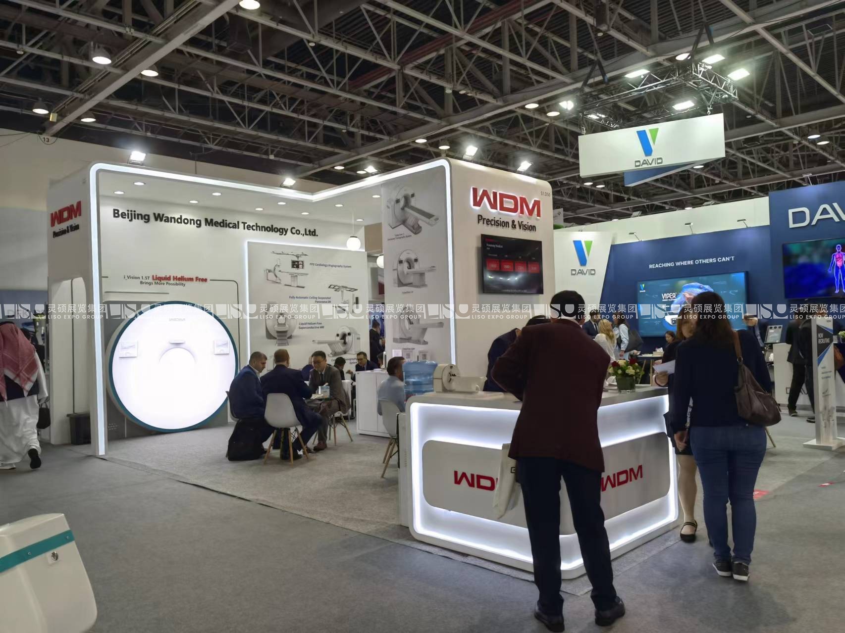 國外展臺設(shè)計(jì)搭建-萬東