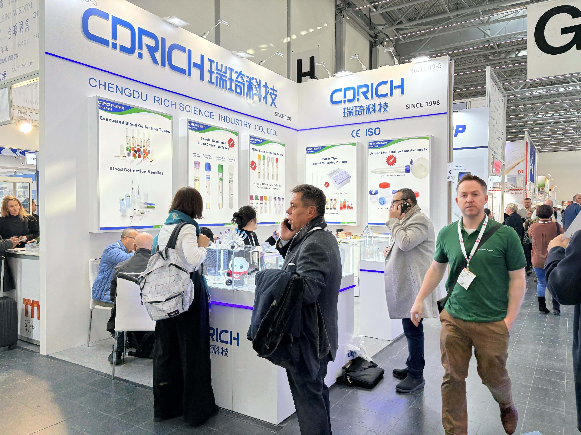 德國(guó)杜塞爾多夫醫(yī)療設(shè)備展覽會(huì)medica展臺(tái)設(shè)計(jì)搭建-瑞琦科技