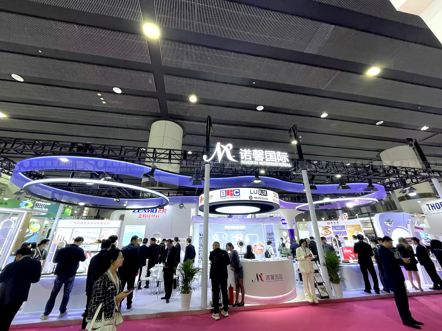 中國國際化妝品、個(gè)人和家庭護(hù)理用品原料展覽會(huì)展臺(tái)搭建 - 諾鑫國際